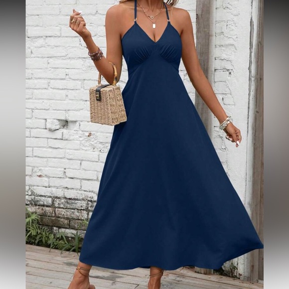 Elegant Navy Blue Maxi Dress - Picture 3 of 6